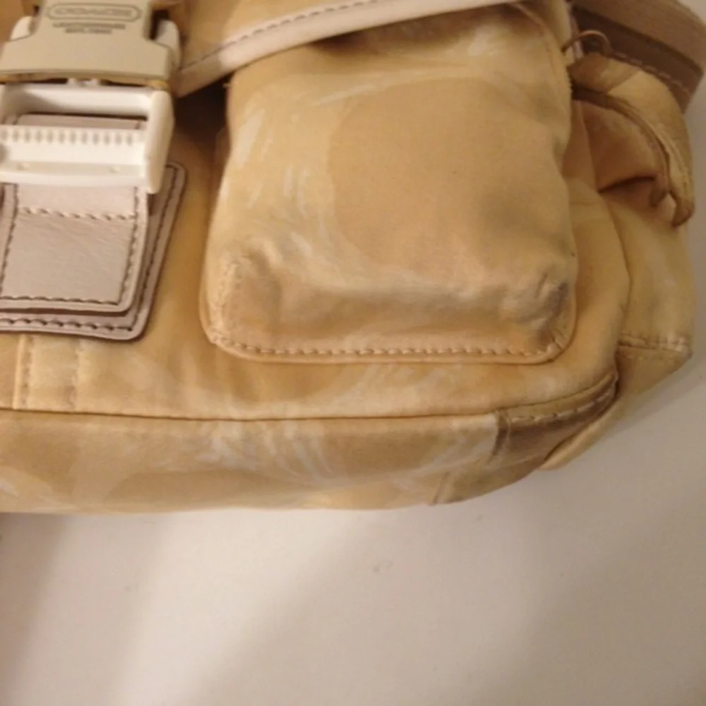 COACH vintage y2k scribble Hampton yellow front pocket bag